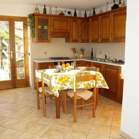 Casa Vista Lago Dongo
